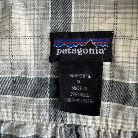 Patagonia Shirt Womens Small Plaid Button Up Long Sleeve Casual Outdoor Hiking - Picture 3 of 7